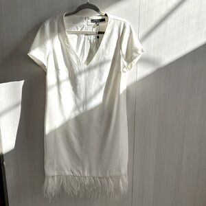 NWOT Forest Lily ivory mid length shift dress fully lined feather hem full zip M